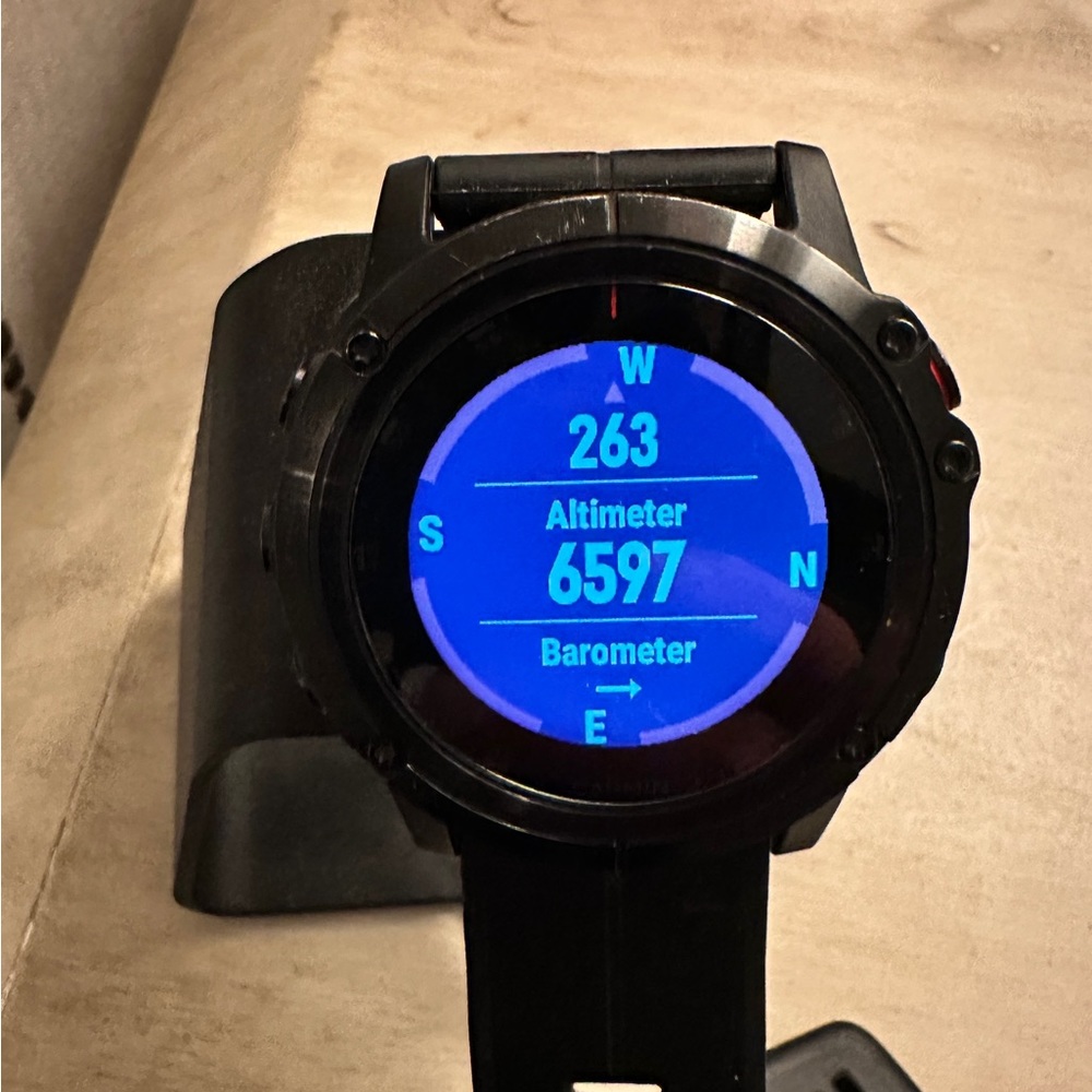 Garmin Fenix 5 Plus Sapphire - Picture 3 of 16